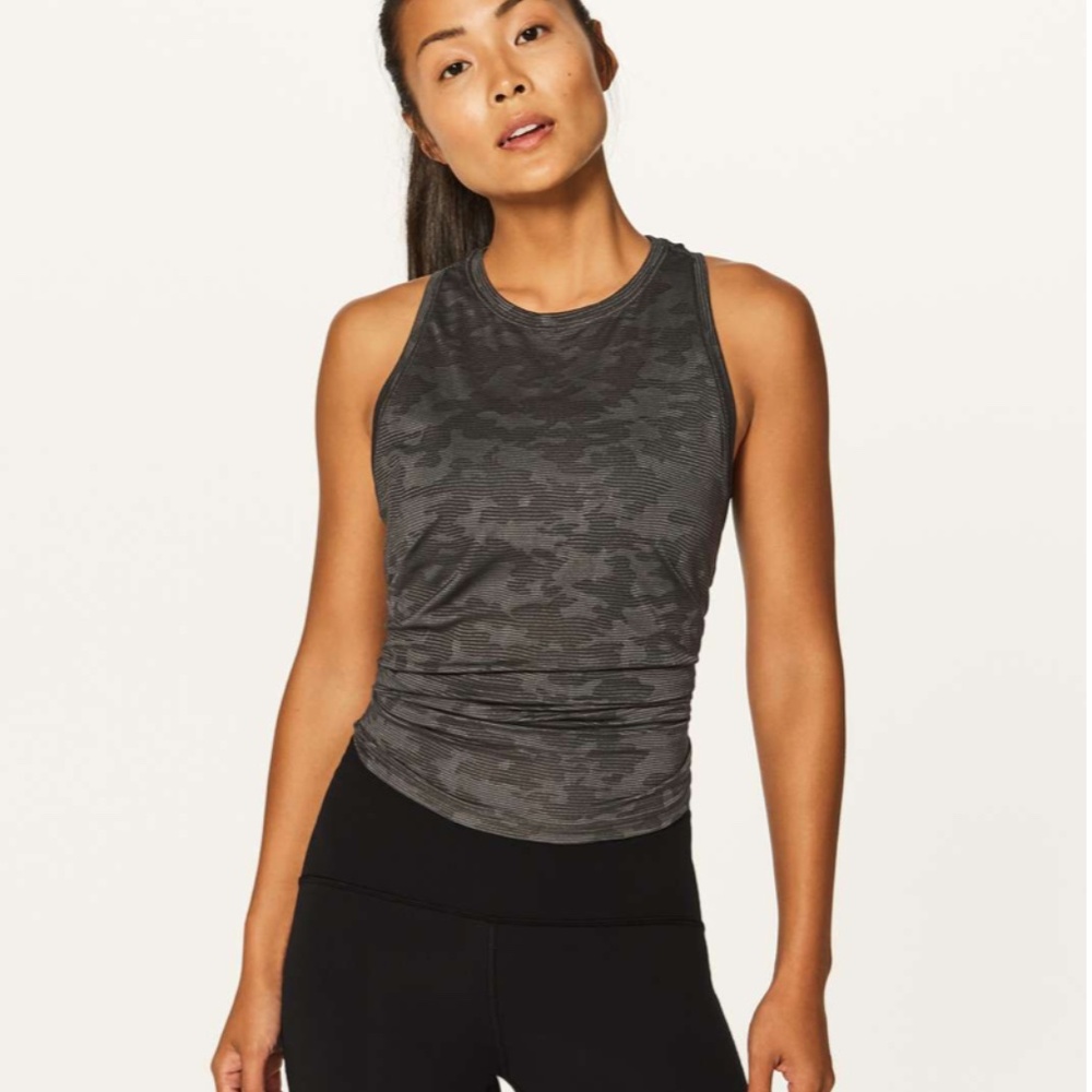 Lululemon Mile Ahead Tank Camo Deep Camo Miles ahead tank Size 2 NWT!